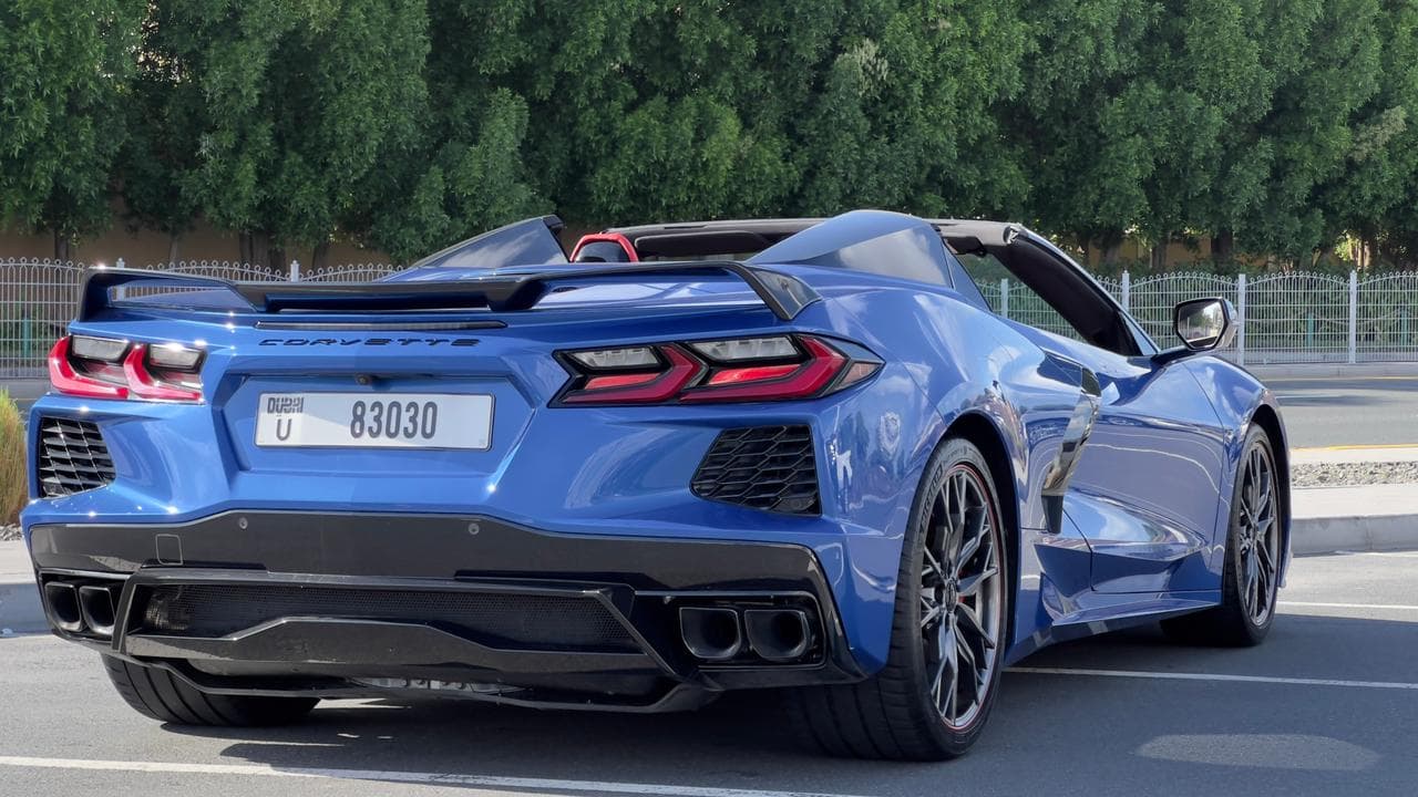 Chevrolet Corvette Stingray 2023 huren Dubai - Weergave 4