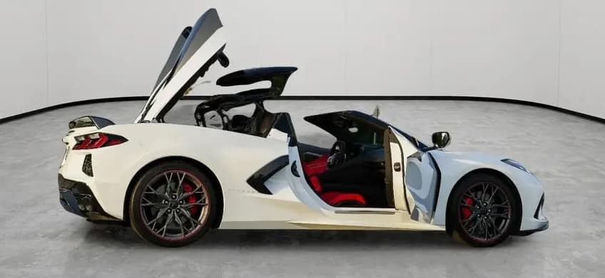 Chevrolet Corvette Stingray 2023 mieten in Dubai - Ansicht 2