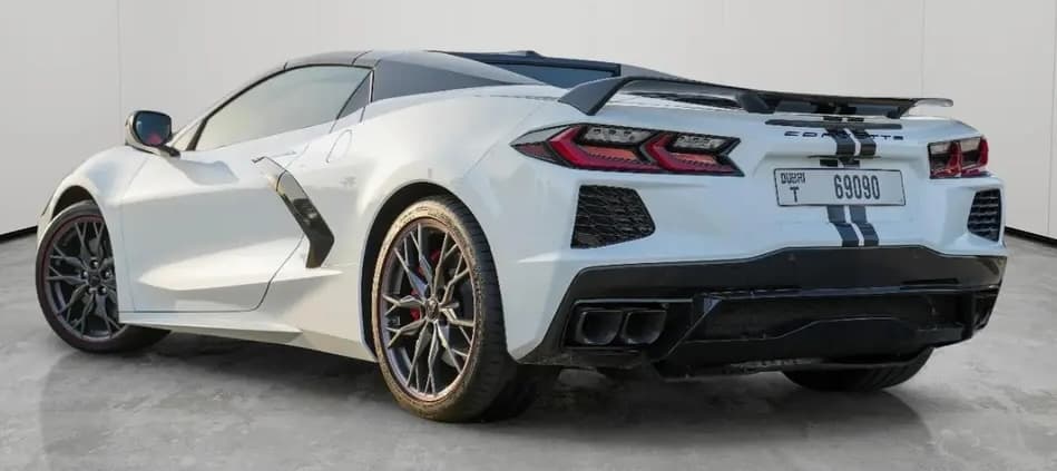 Chevrolet Corvette Stingray 2023 mieten in Dubai - Ansicht 4
