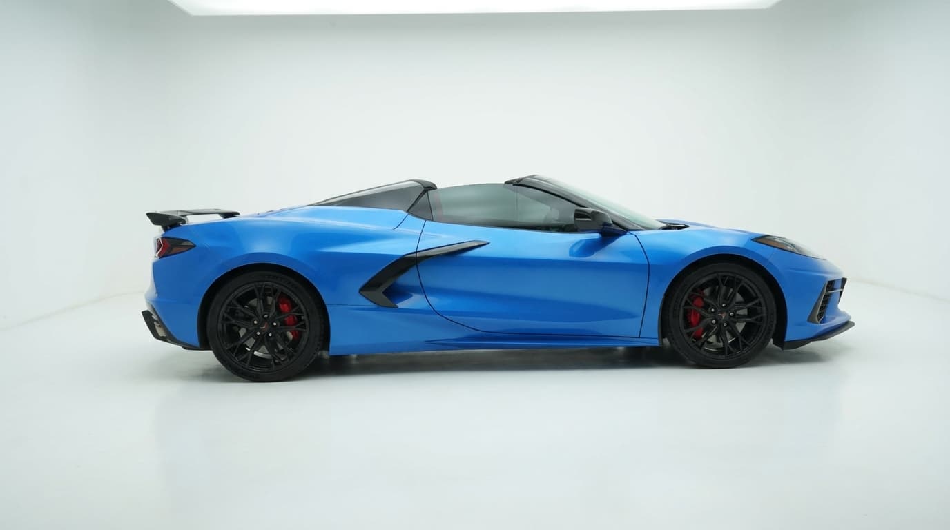 Chevrolet Corvette Stingray 2026 mieten in Dubai - Ansicht 3