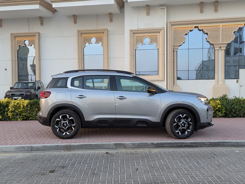 Location Citroen C5 Aircross 2025 Dubai - Vue 3