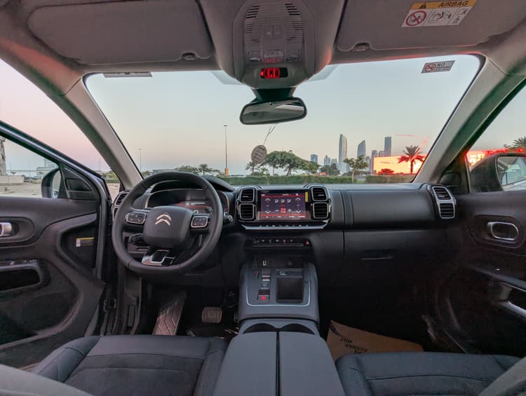 Location Citroen C5 Aircross 2025 Dubai - Vue 5