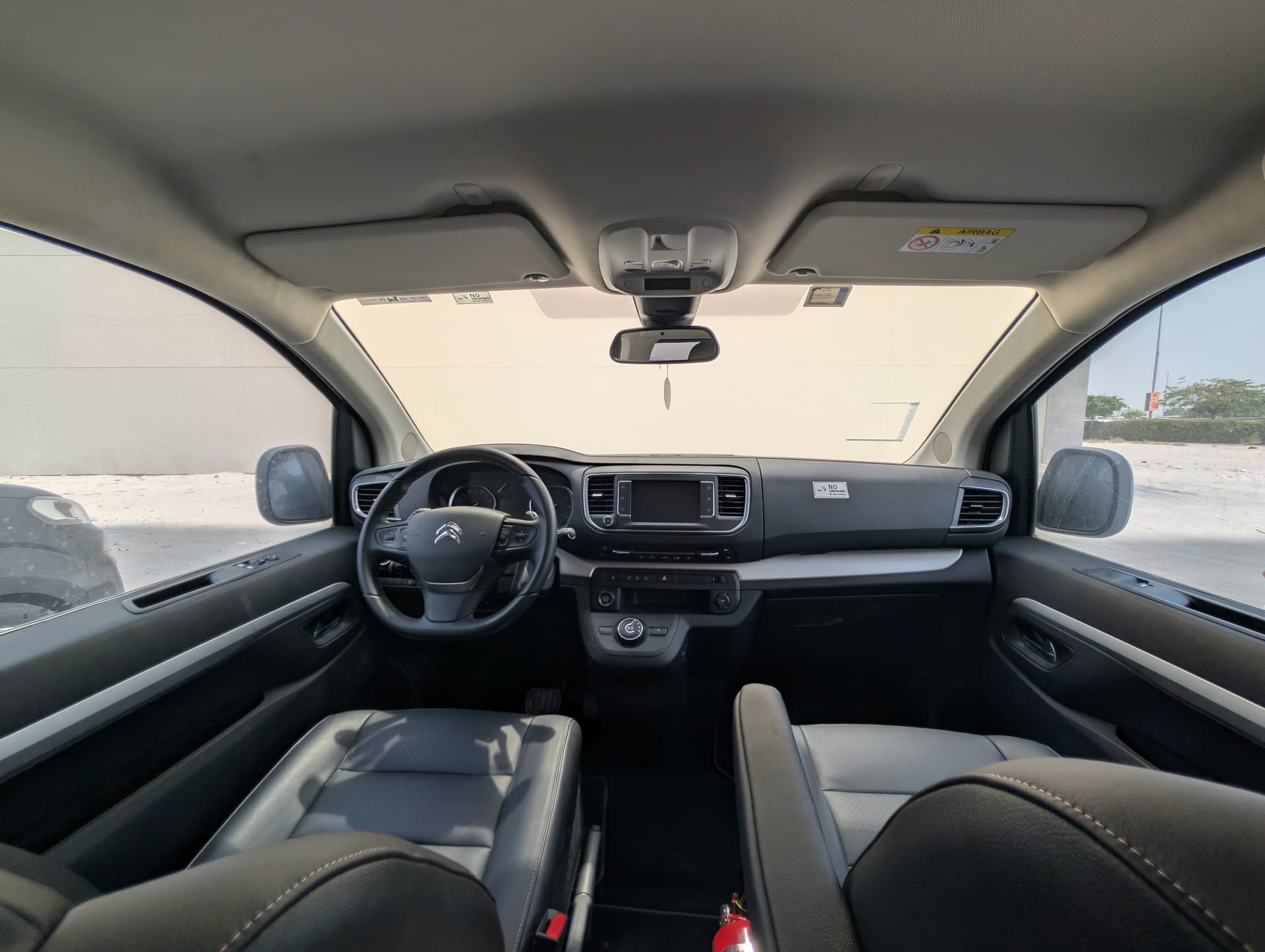 Citroen SpaceTourer 2024 mieten in Dubai - Ansicht 4