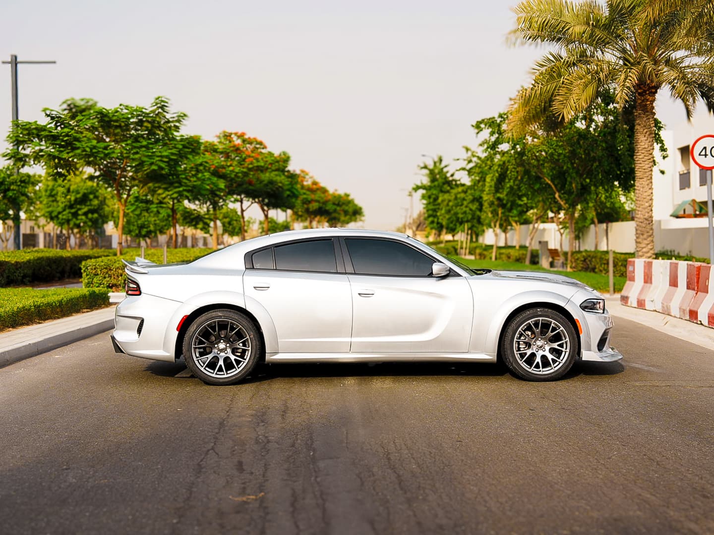 Dodge Charger R/T 2022 huren Dubai - Weergave 3