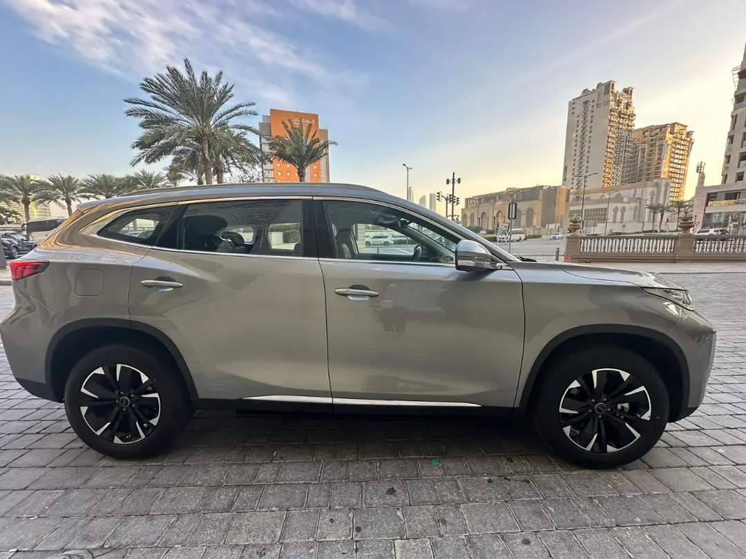 Exeed TXL 2024 mieten in Dubai - Ansicht 3