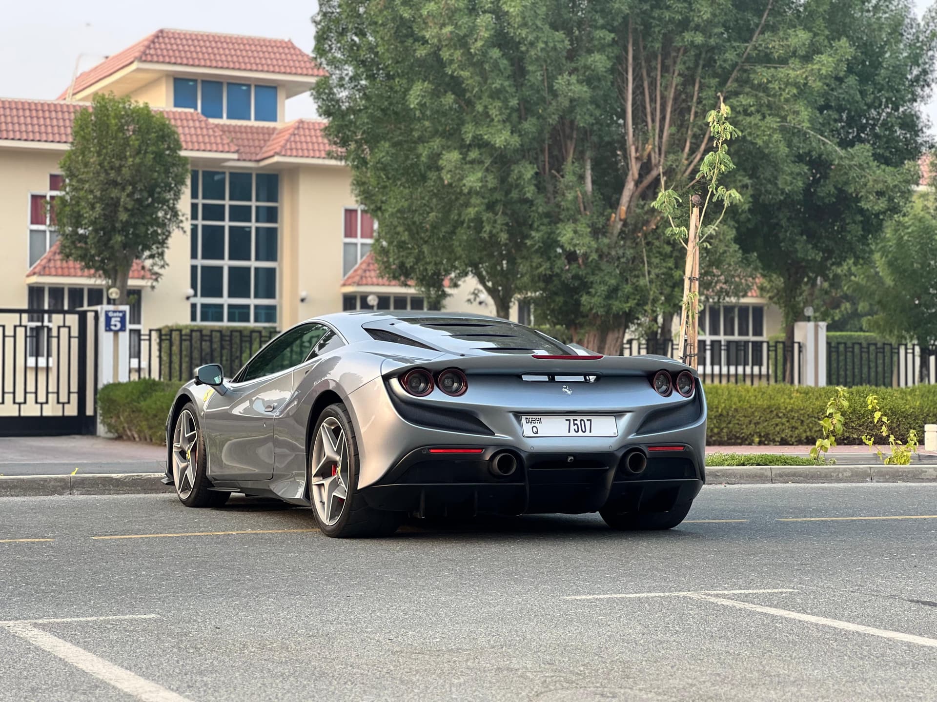 Ferrari F8 Tributo 2022 huren Dubai - Weergave 4