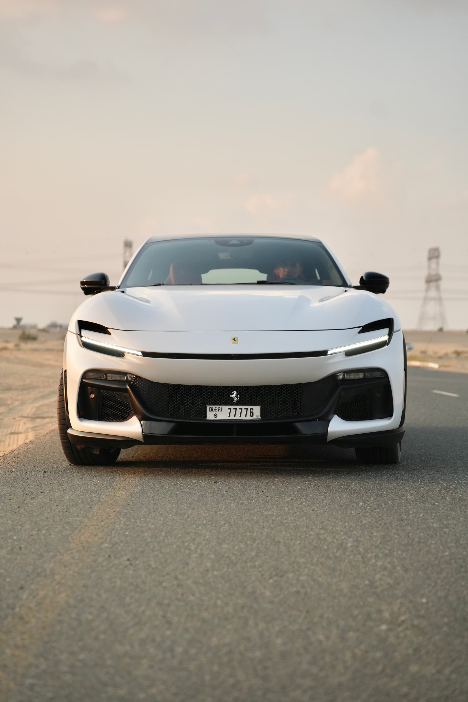 Ferrari Purosangue 2024 huren Dubai - Weergave 2