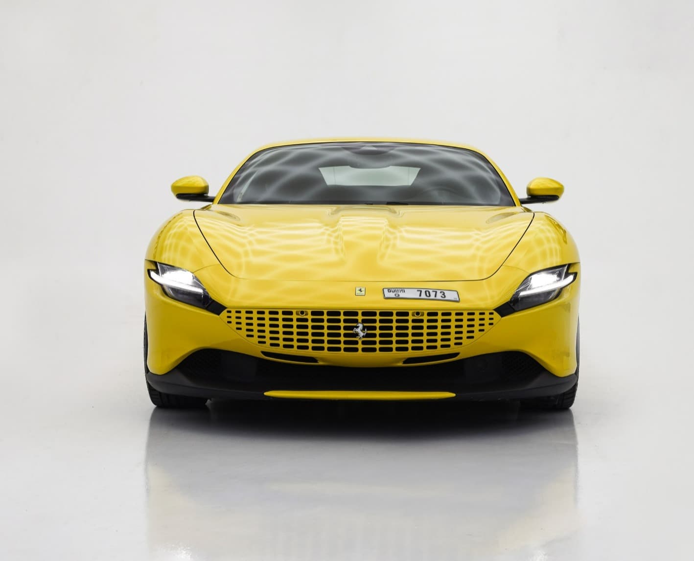 Ferrari Roma 2021 huren Dubai - Weergave 4
