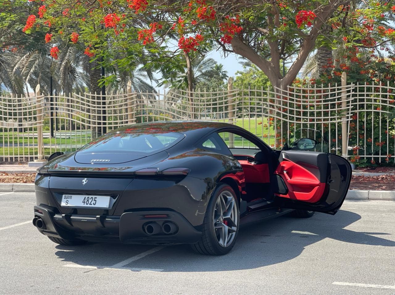 Ferrari Roma 2021 huren Dubai - Weergave 3