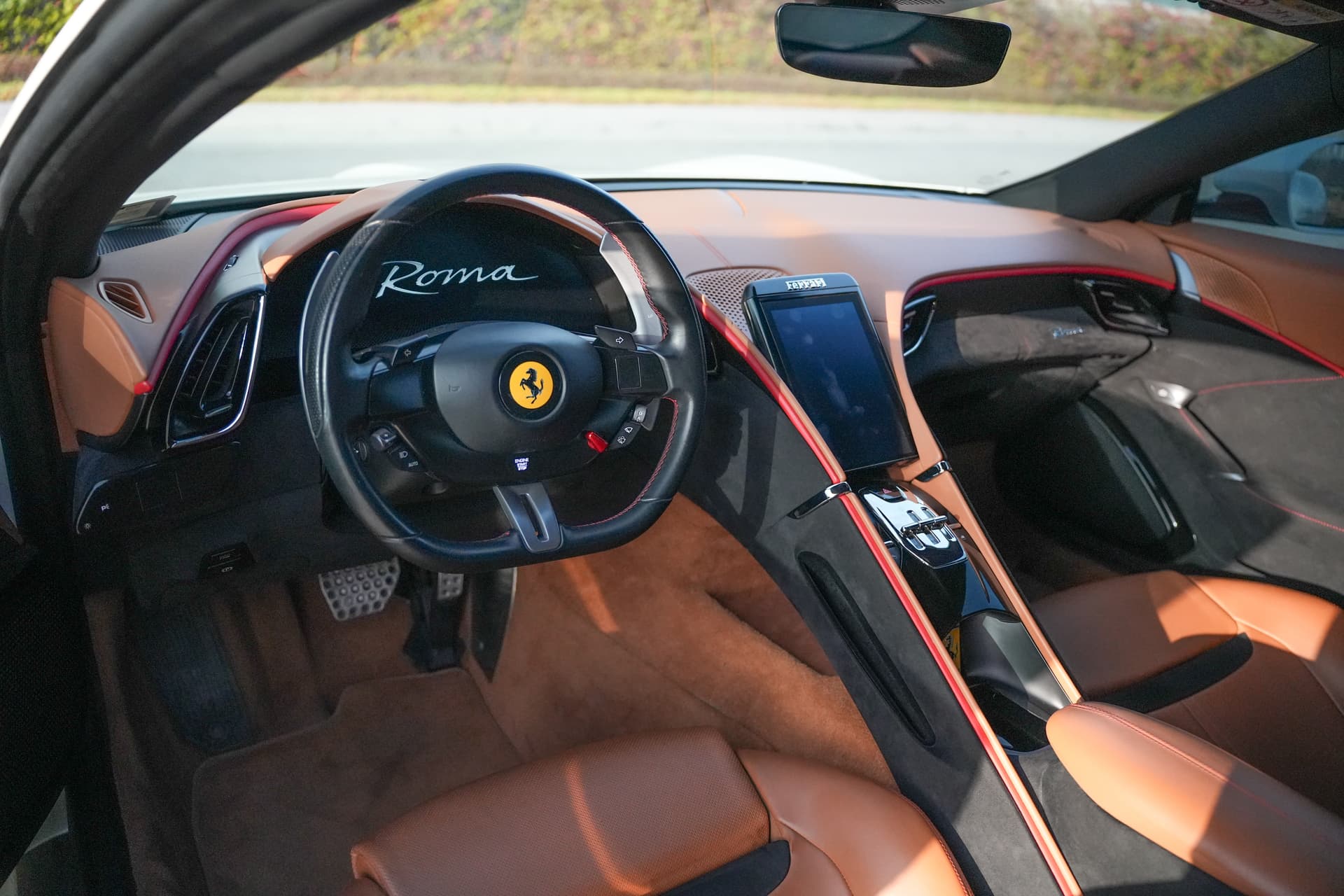 Ferrari Roma 2021 huren Dubai - Weergave 4