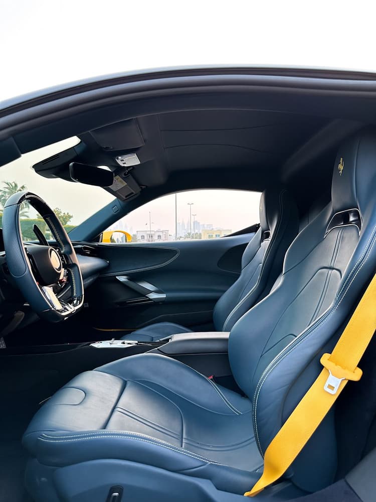 Location Ferrari SF90 Stradale 2021 Dubai - Vue 5