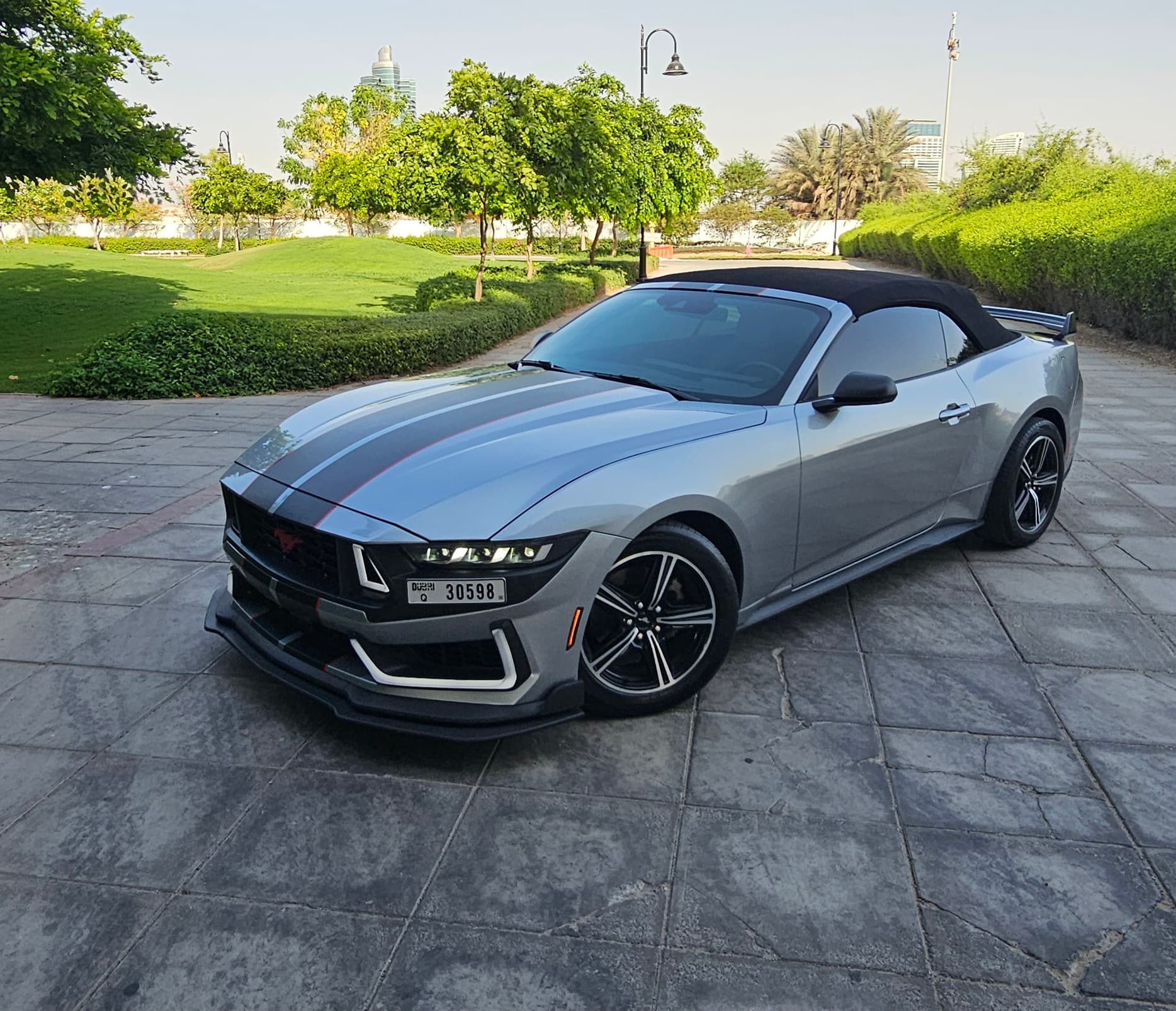 Ford Mustang 2024 huren Dubai - Weergave 2