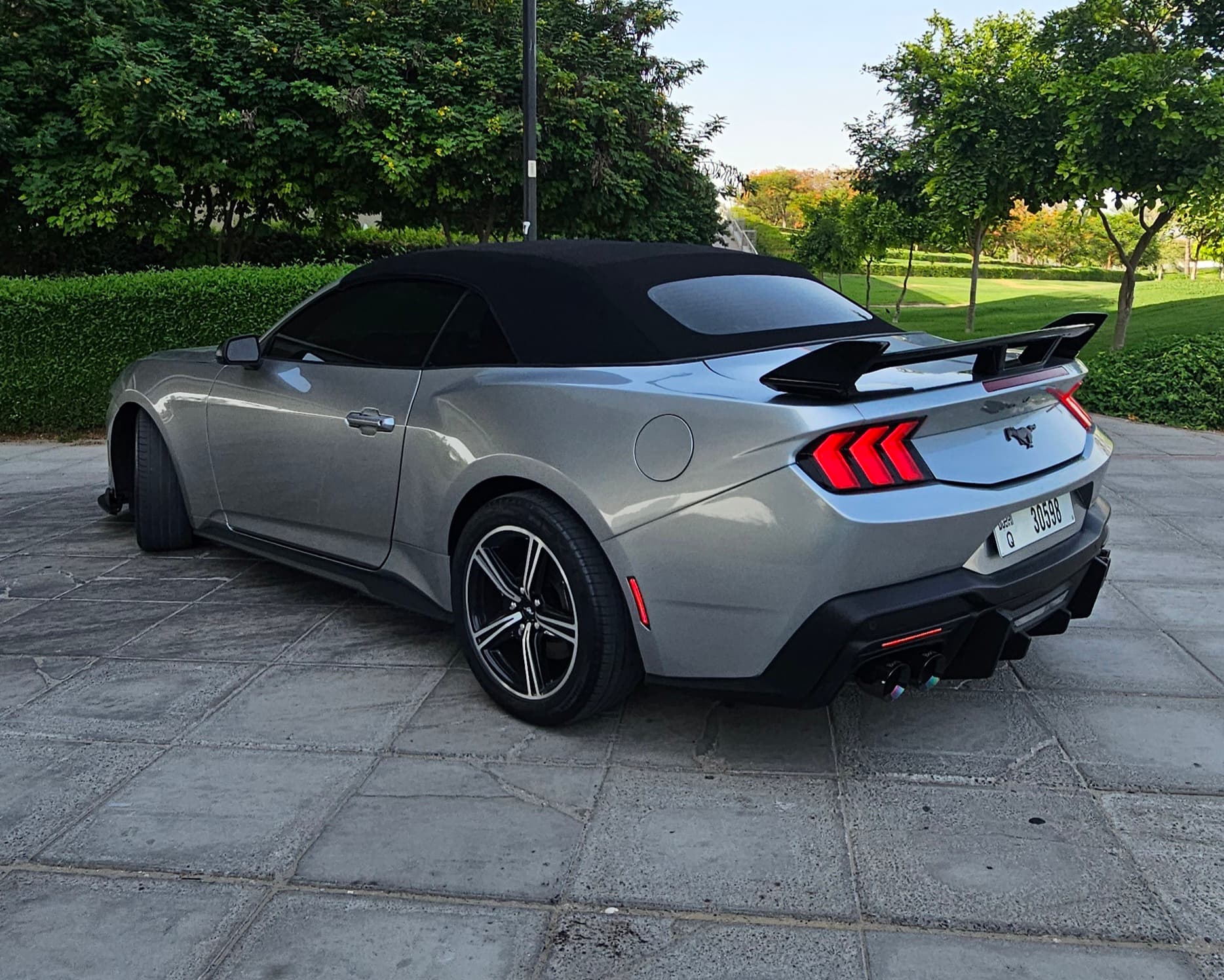 Ford Mustang 2024 huren Dubai - Weergave 4