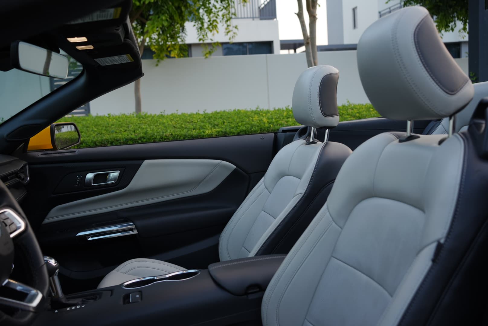 Ford Mustang EcoBoost 2024 huren Dubai - Weergave 4