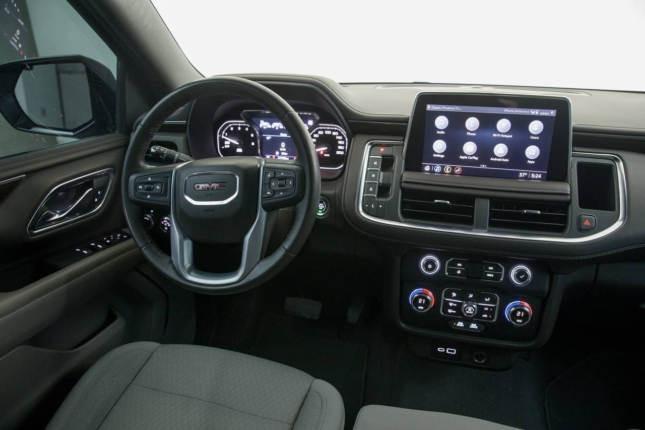 GMC Yukon 2022 Rental Dubai - View 2