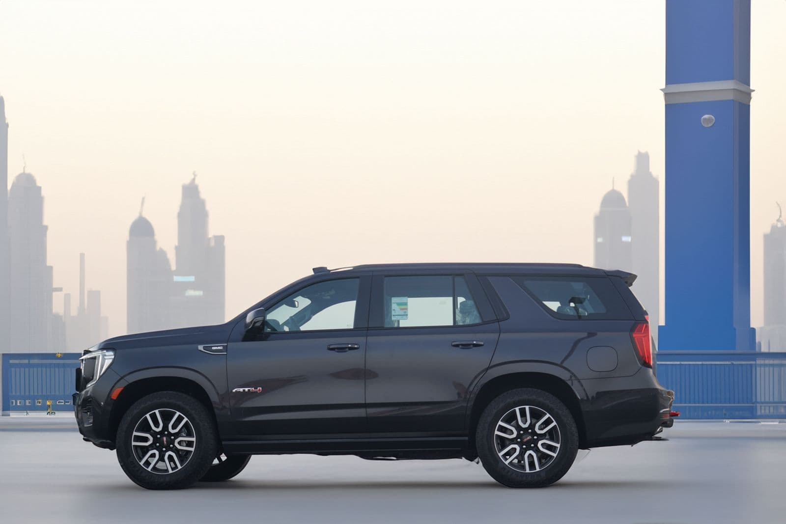 GMC Yukon AT4 2024 mieten in Dubai - Ansicht 3