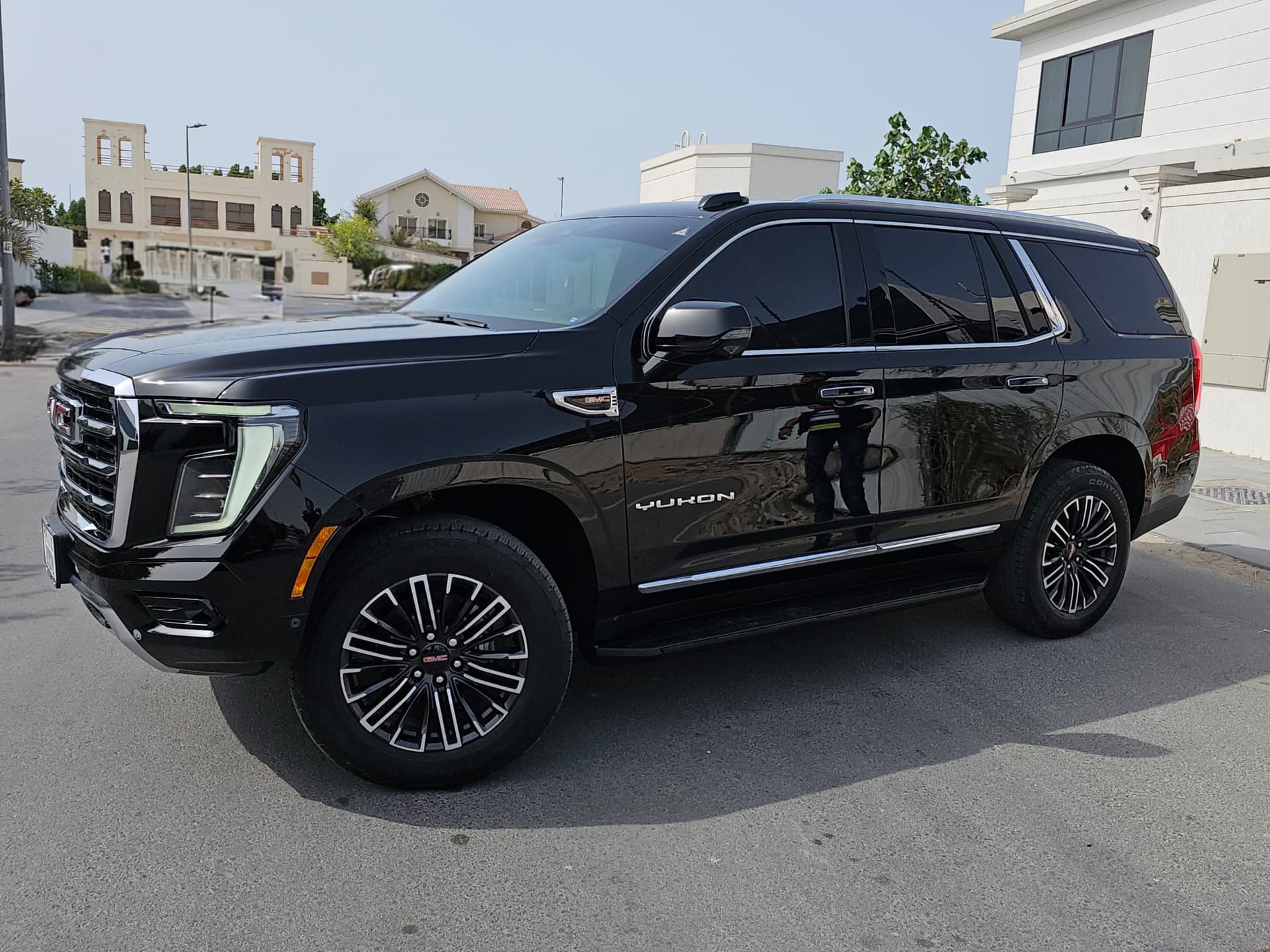 GMC Yukon Elevation 2025 mieten in Dubai - Ansicht 2