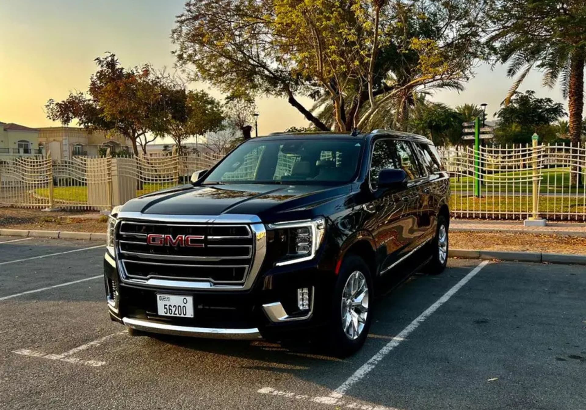 GMC Yukon SLT XL 2024 huren Dubai - Weergave 4
