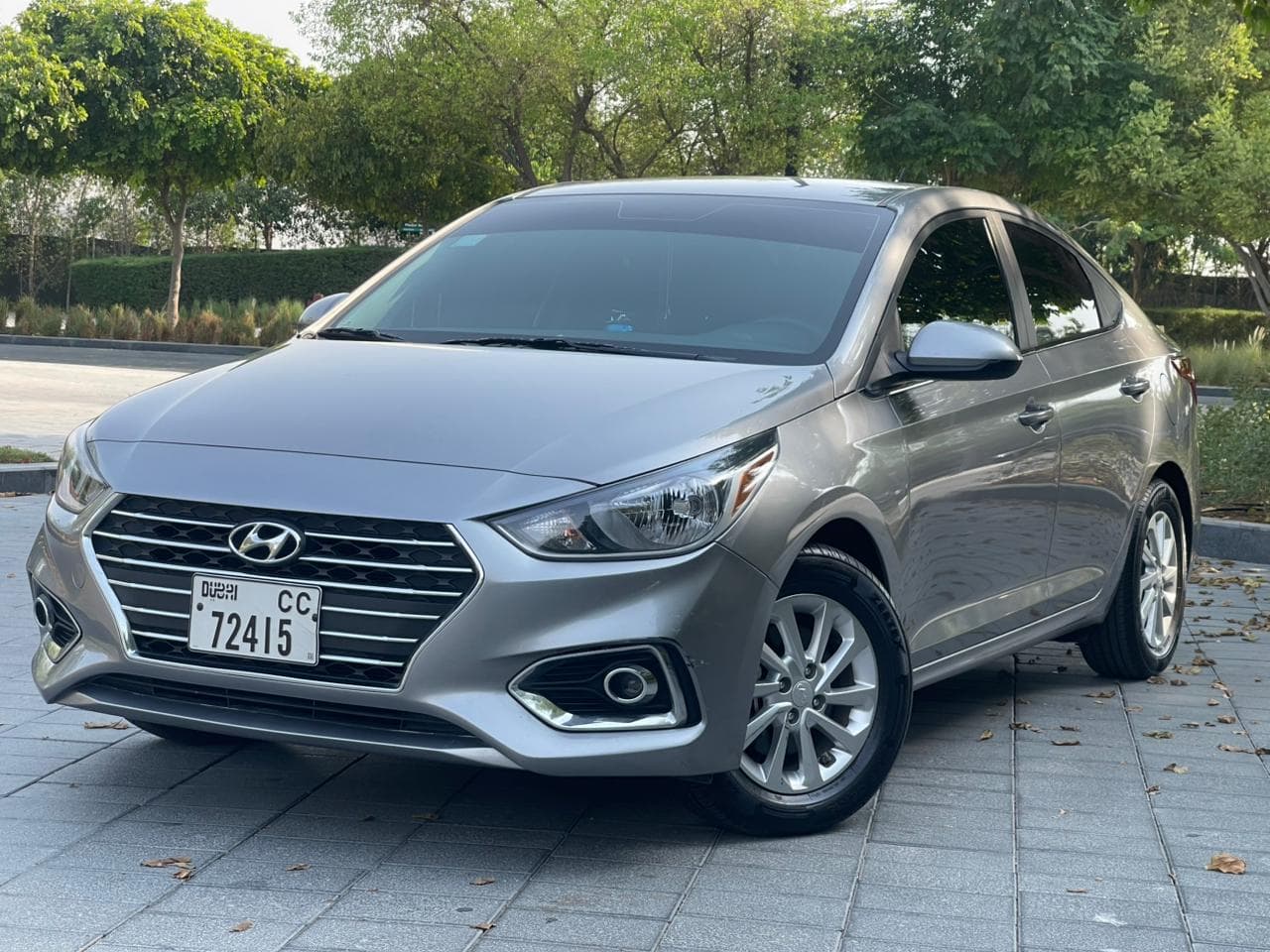 Hyundai Accent 2022 mieten in Dubai - Frontansicht