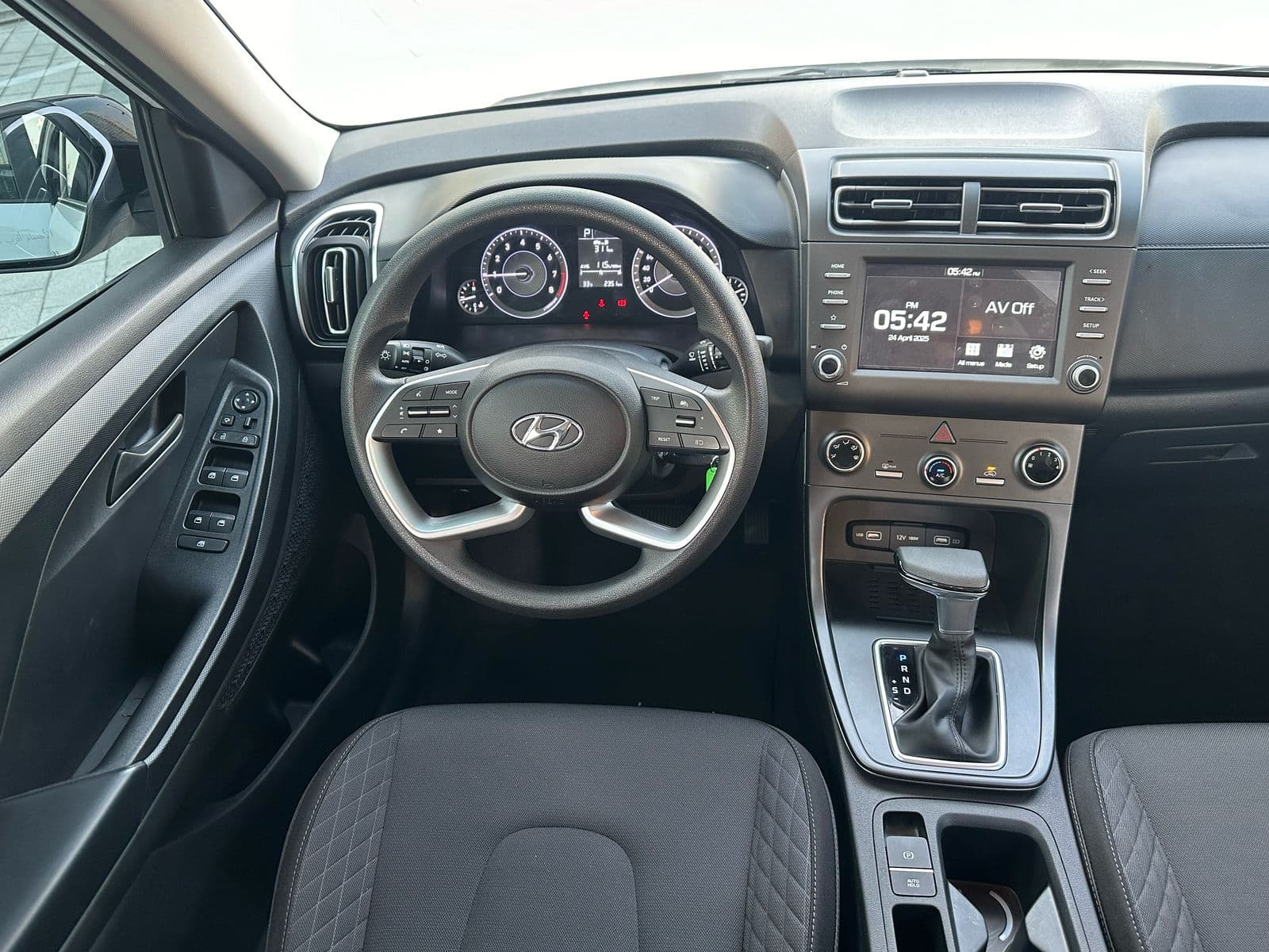 Hyundai Creta 2024 mieten in Dubai - Ansicht 4