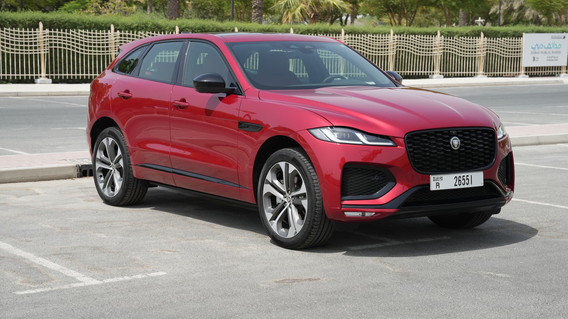 Jaguar F-Pace 2025 mieten in Dubai - Ansicht 3