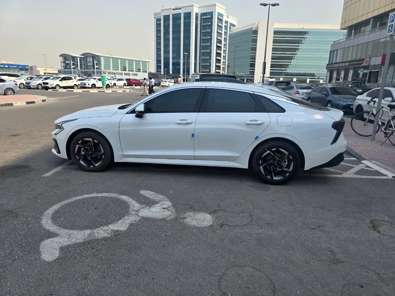 KIA K5 2025 mieten in Dubai - Ansicht 4