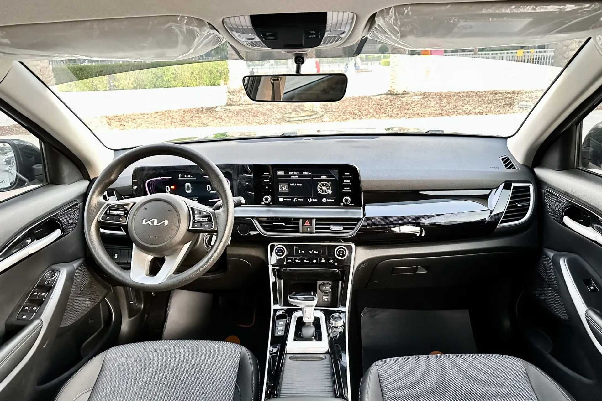 KIA Seltos 2025 mieten in Dubai - Ansicht 4