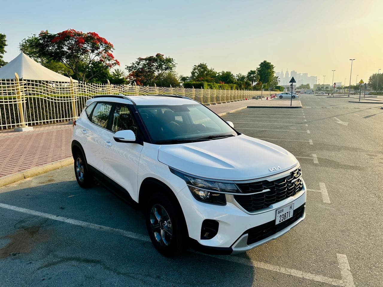 KIA Seltos 2025 huren Dubai - Vooraanzicht