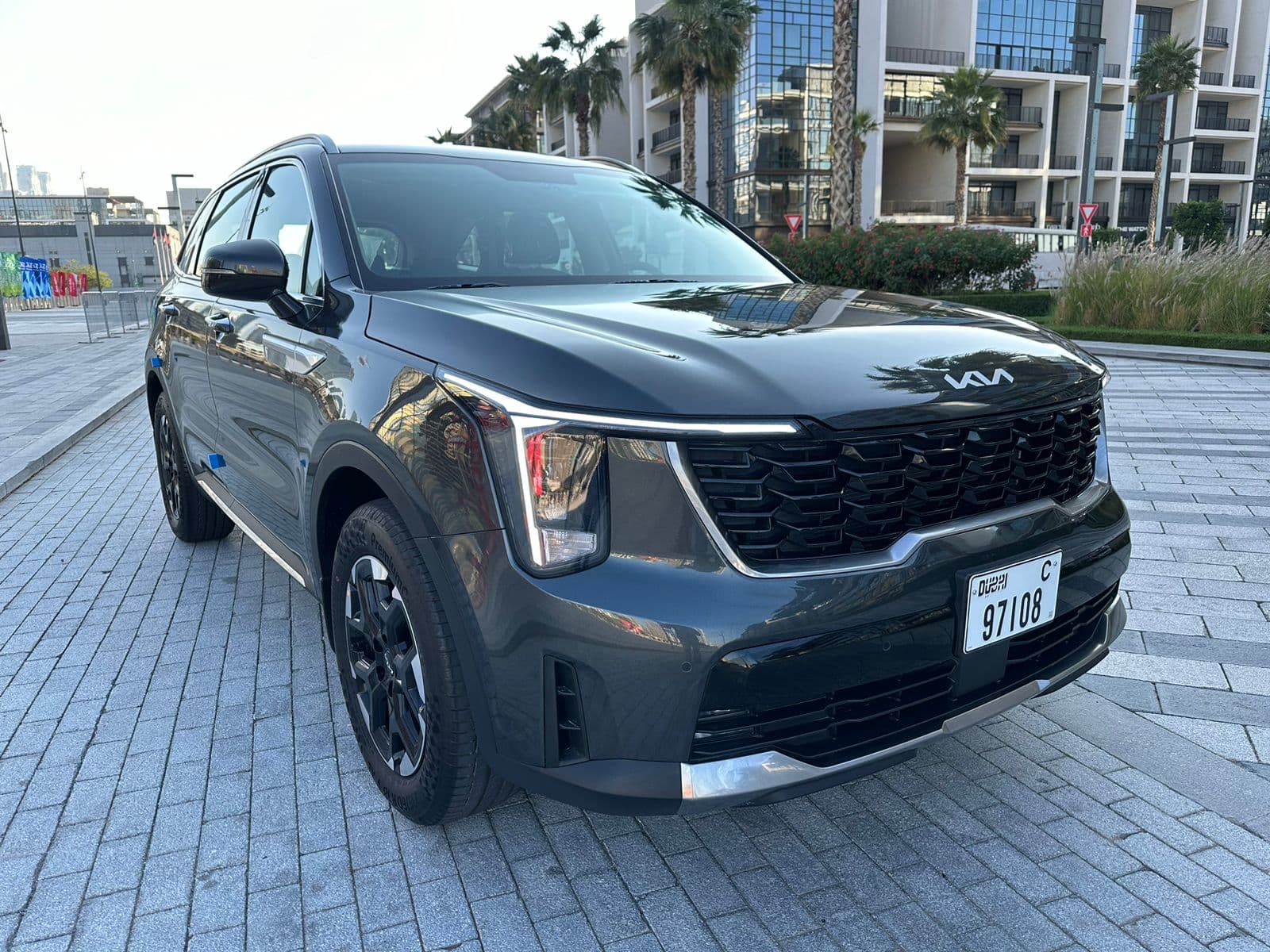 KIA Sorento 2024 mieten in Dubai - Ansicht 2