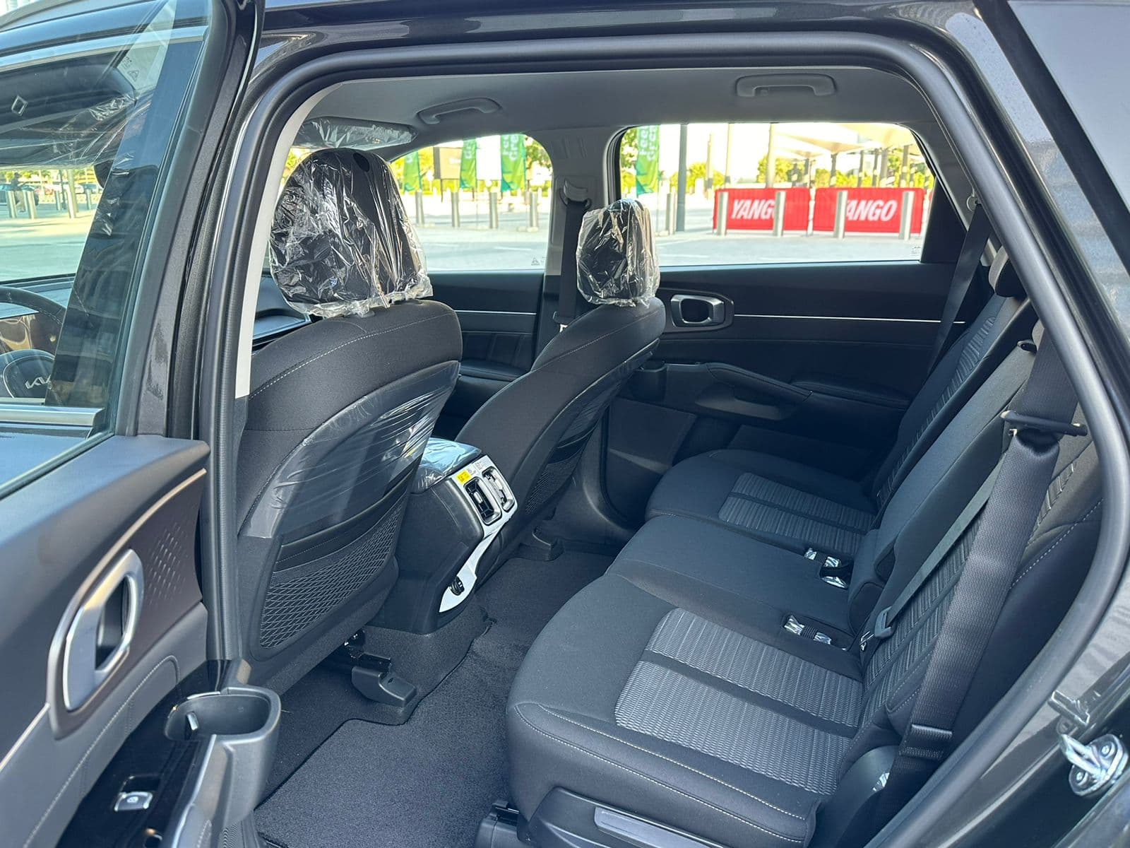 KIA Sorento 2024 mieten in Dubai - Ansicht 4