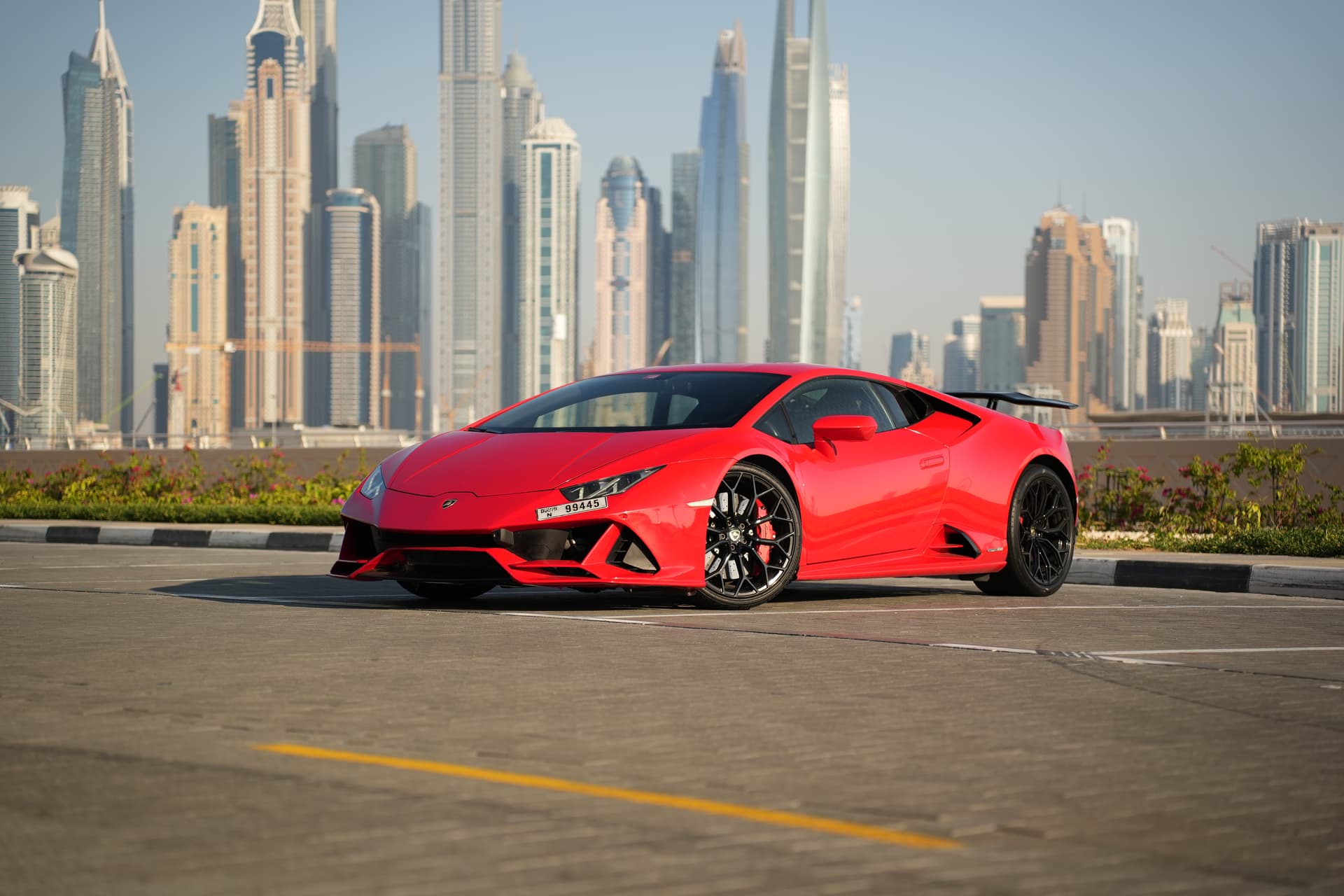 Lamborghini Huracan 2020 mieten in Dubai - Frontansicht