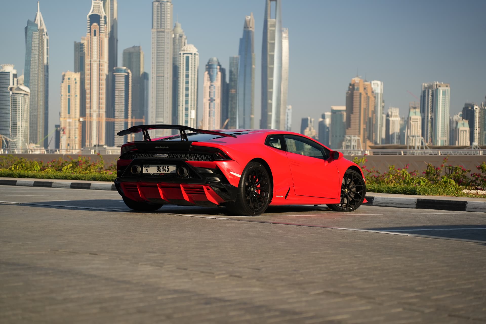 Lamborghini Huracan 2020 mieten in Dubai - Ansicht 3