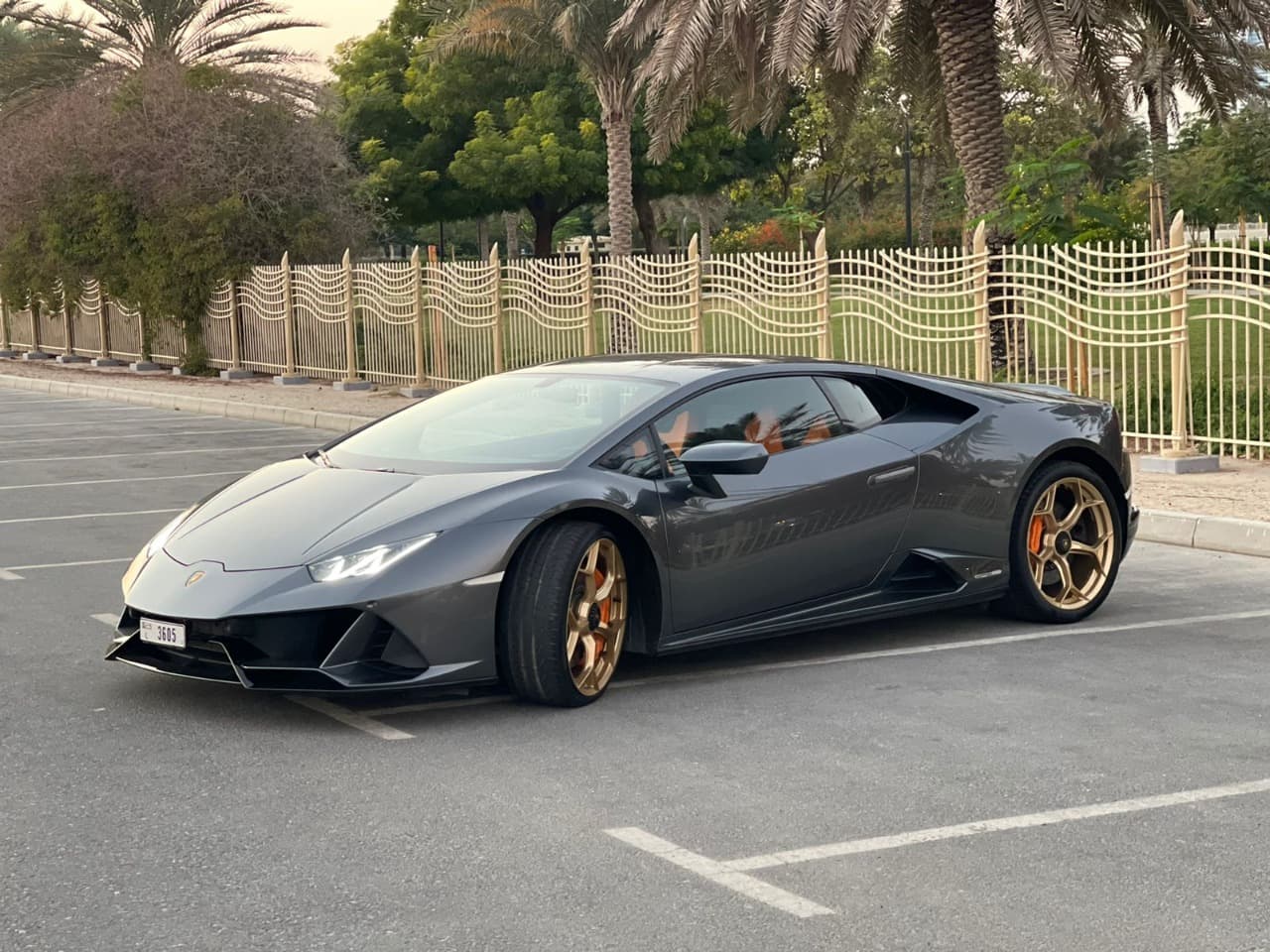 Lamborghini Huracan 2021 mieten in Dubai - Ansicht 2