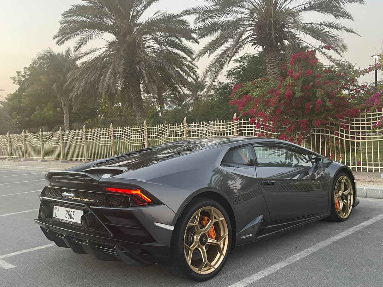 Lamborghini Huracan 2021 mieten in Dubai - Ansicht 3