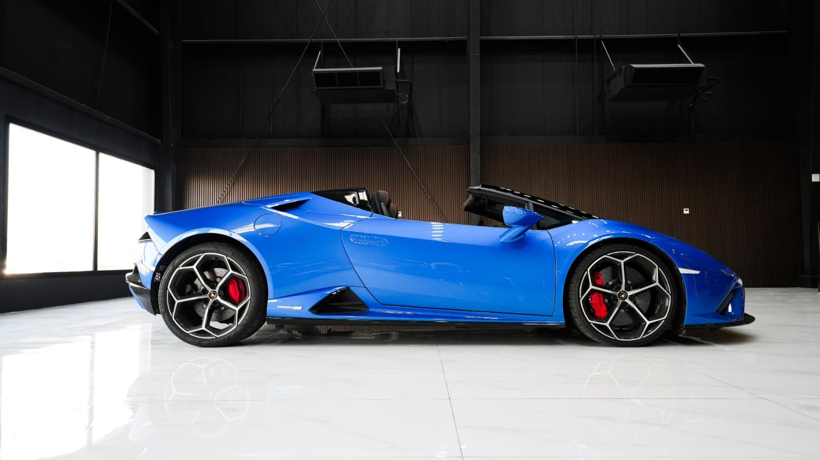Lamborghini Huracan 2023 huren Dubai - Weergave 2