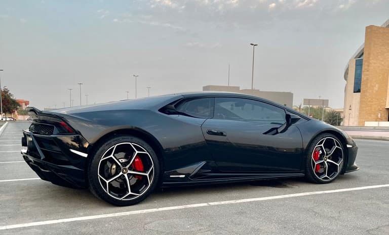 Location Lamborghini Huracan EVO 2021 Dubai - Vue 6