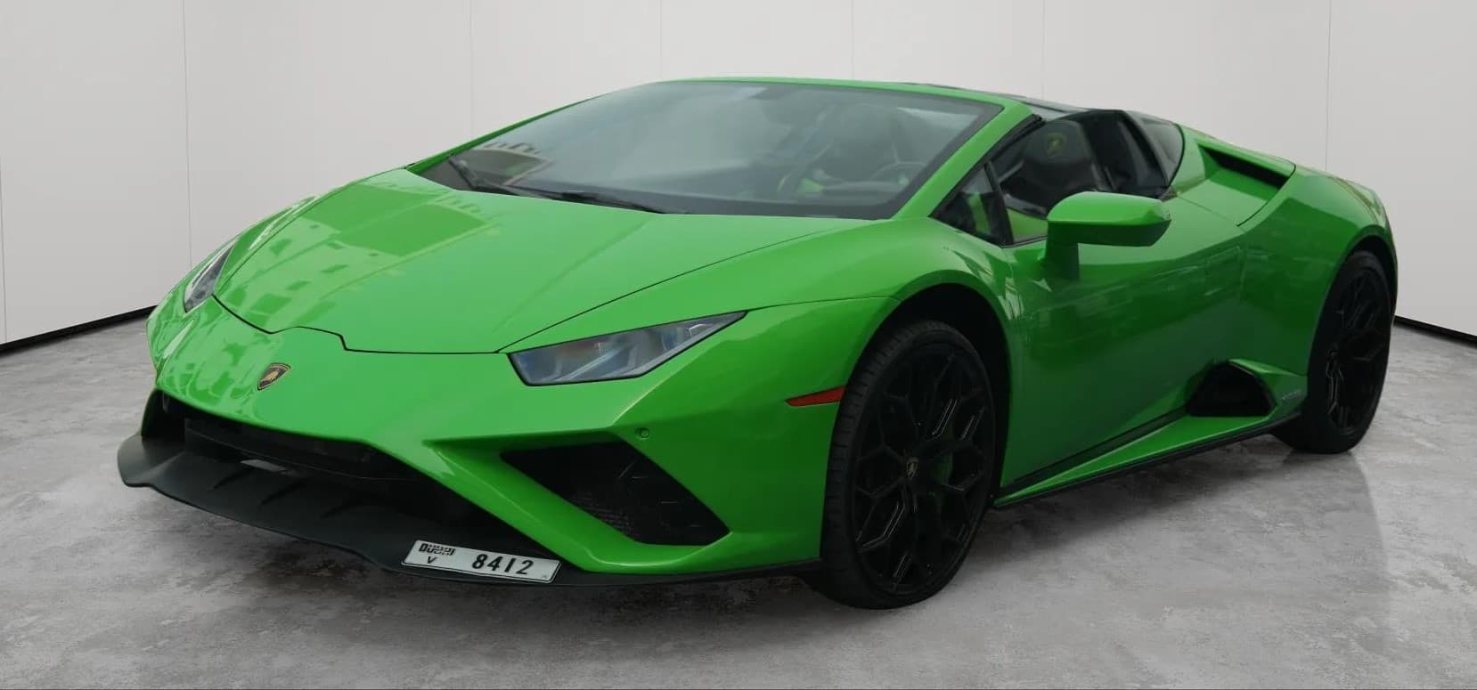 Lamborghini Huracan EVO Spyder 2021 huren Dubai - Weergave 2