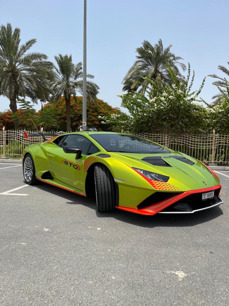 Lamborghini Huracan STO 2022 huren Dubai - Vooraanzicht