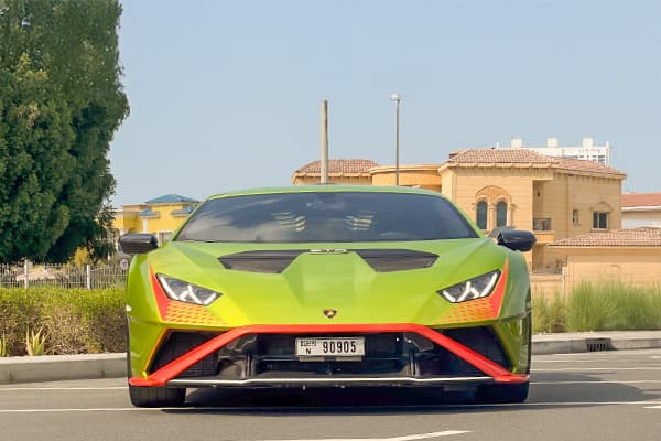 Lamborghini Huracan STO 2022 huren Dubai - Weergave 2