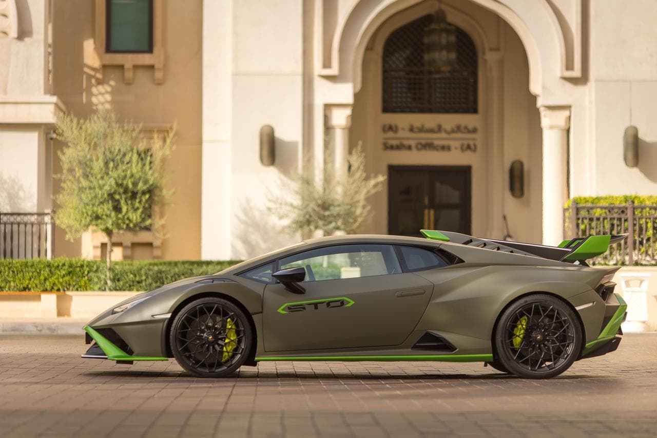 Lamborghini Hurucan STO 2023 Rental Dubai - Front View
