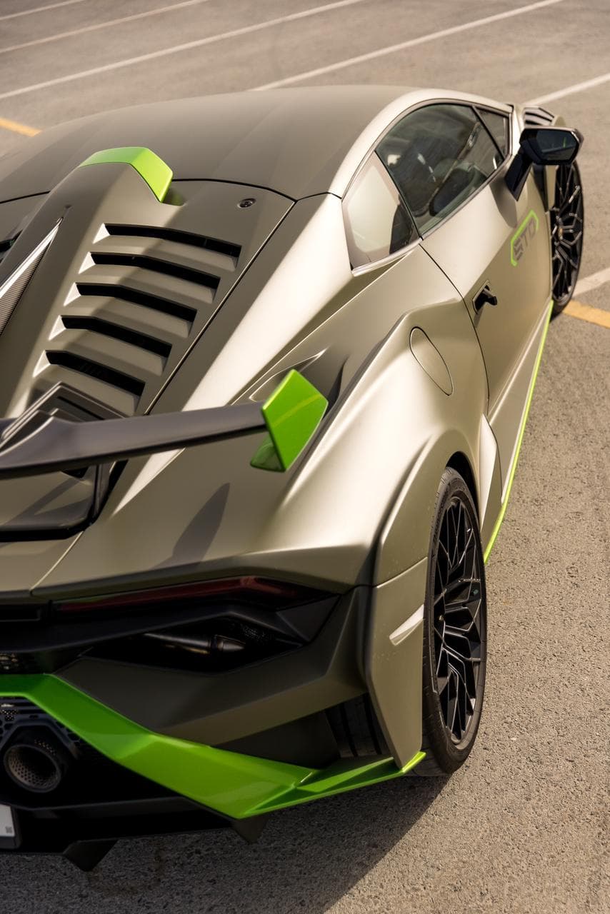 Lamborghini Hurucan STO 2023 Rental Dubai - View 3