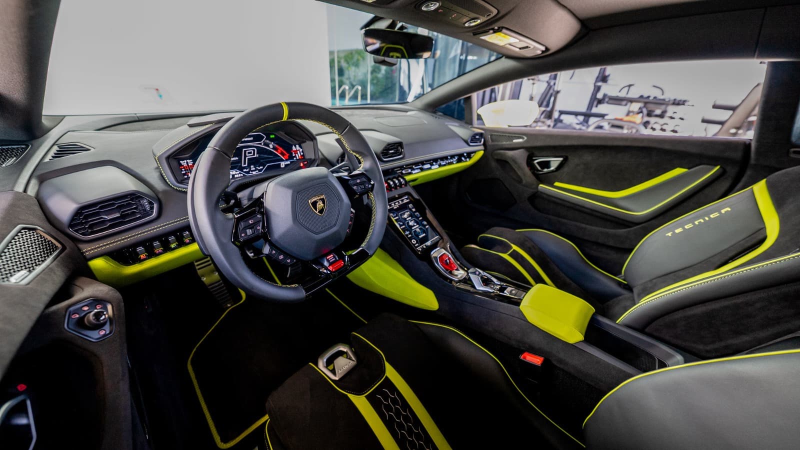 Lamborghini Huracan Tecnica 2024 huren Dubai - Weergave 2