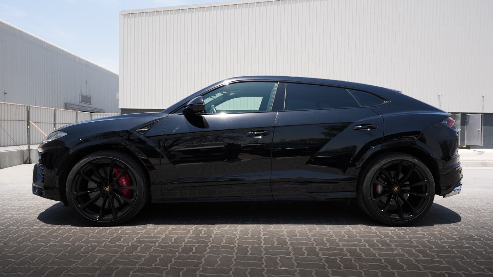 Lamborghini Urus 2021 huren Dubai - Weergave 2