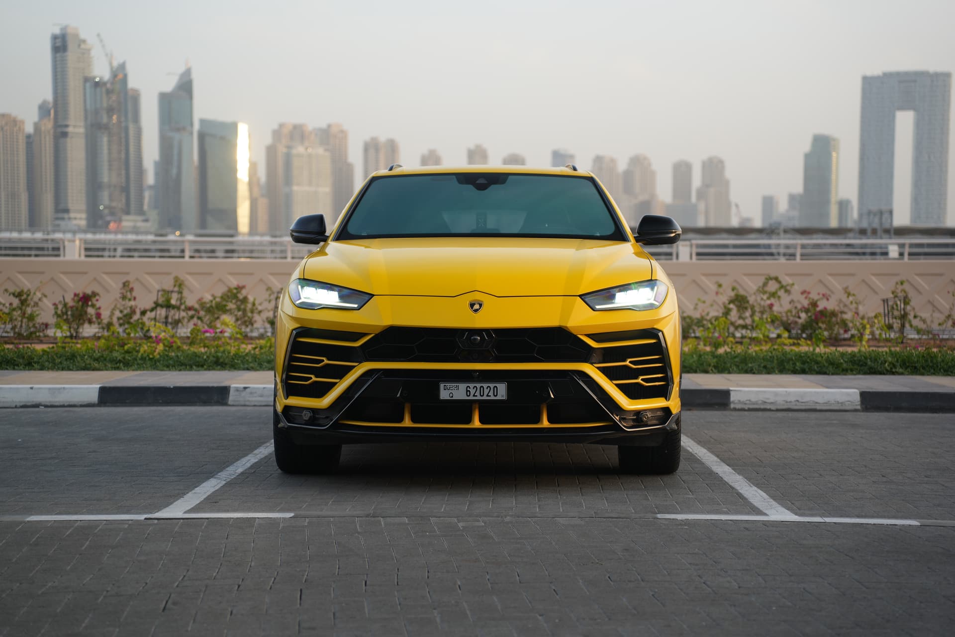 Lamborghini Urus 2021 mieten in Dubai - Ansicht 2
