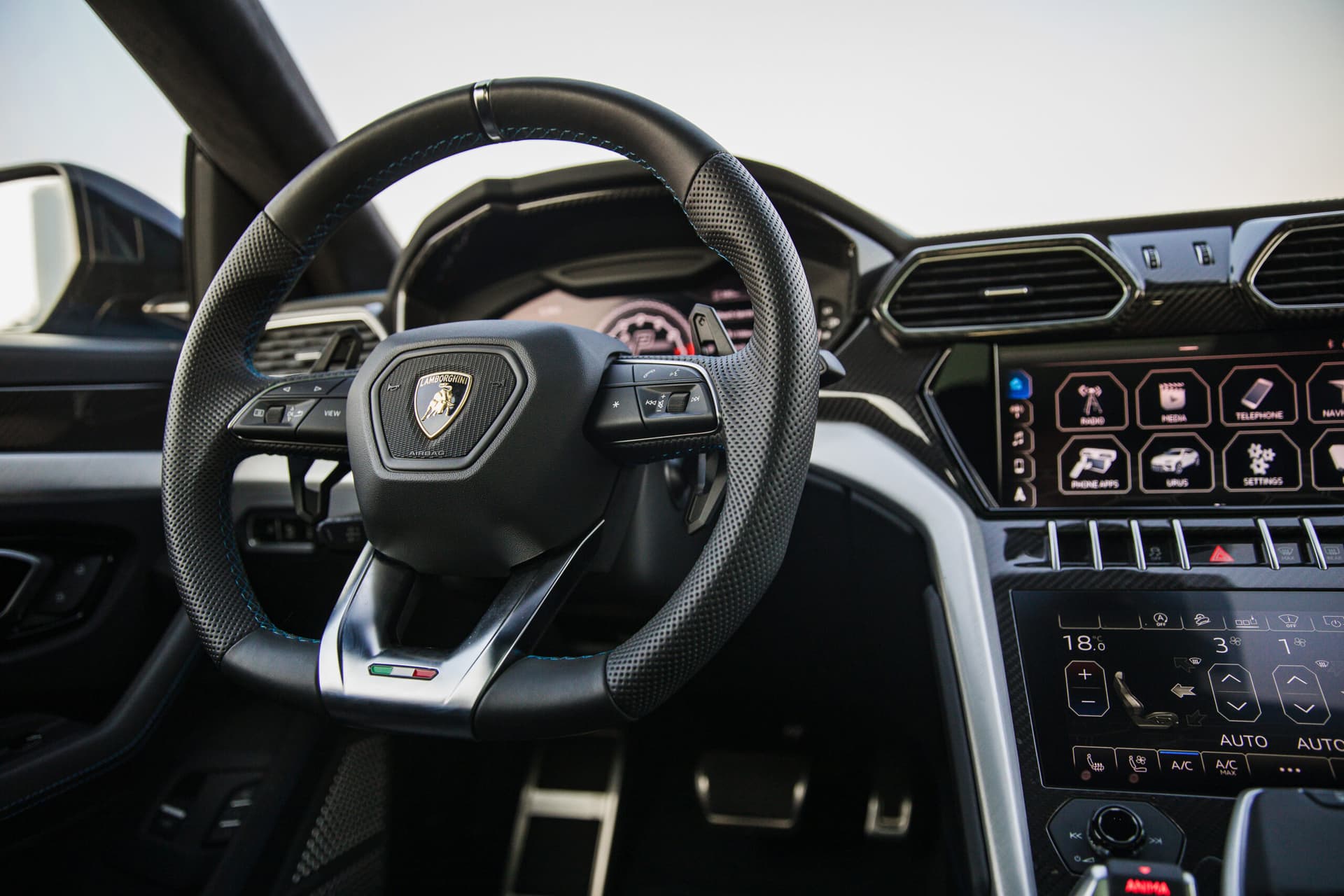 Lamborghini urus 2022 Rental Dubai - View 4