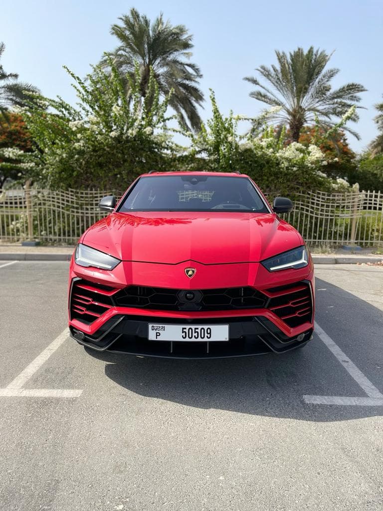 Lamborghini Urus 2022 mieten in Dubai - Frontansicht