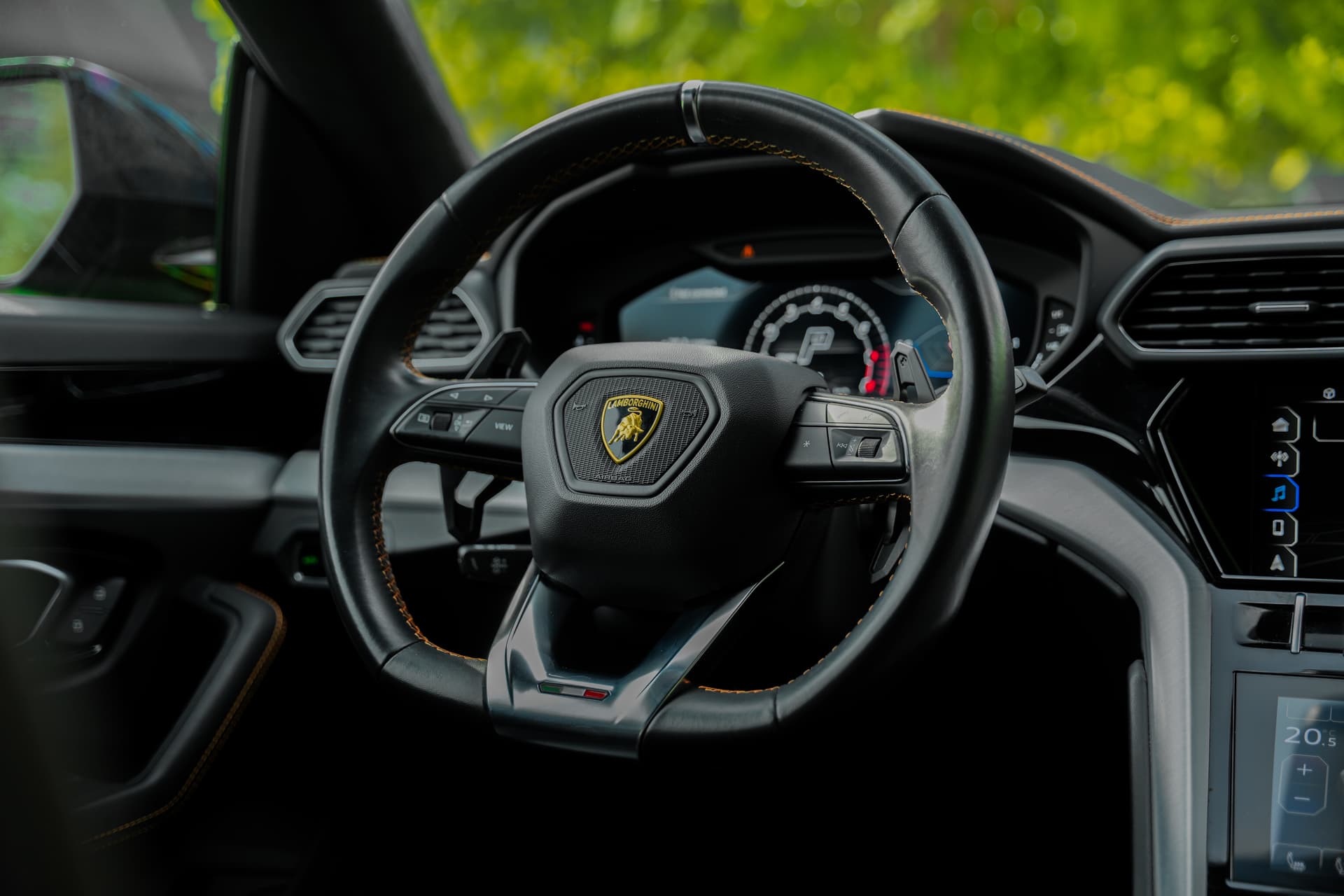 Lamborghini Urus 2024 huren Dubai - Weergave 4