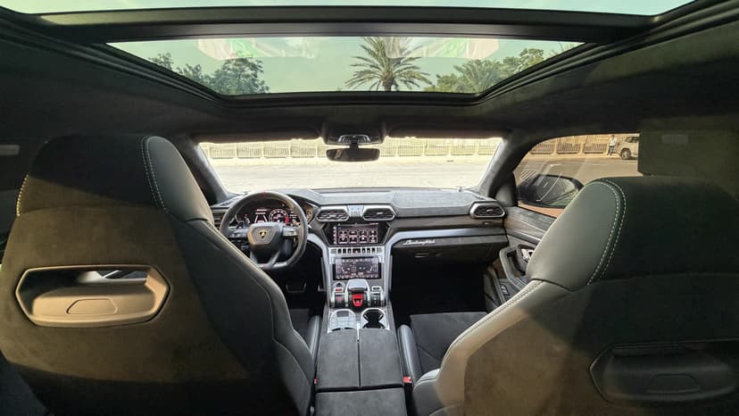 Location Lamborghini Urus Performante 2026 Dubai - Vue 10