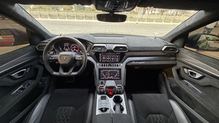 Location Lamborghini Urus Performante 2026 Dubai - Vue 5