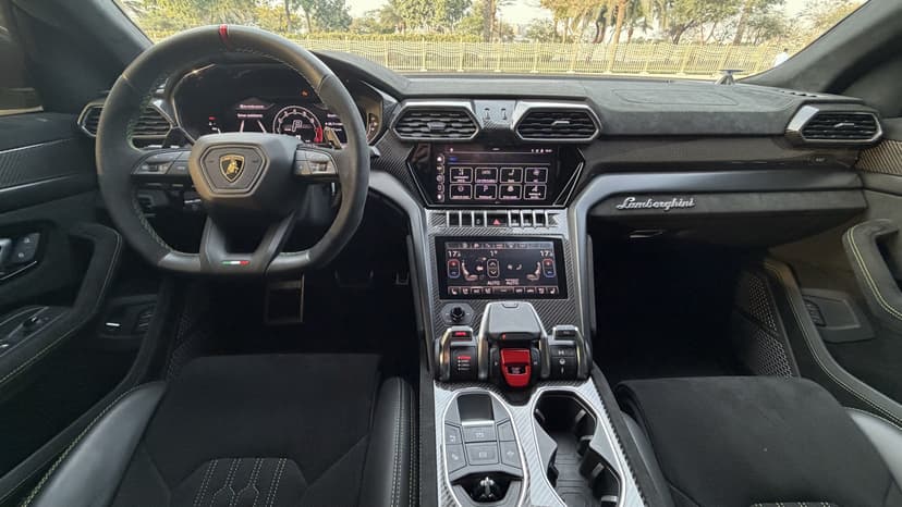 Location Lamborghini Urus Performante 2026 Dubai - Vue 6